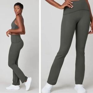 Spanx Booty Boost skinny Flare High Rise Yoga Pants Dark Palm 50243R $110